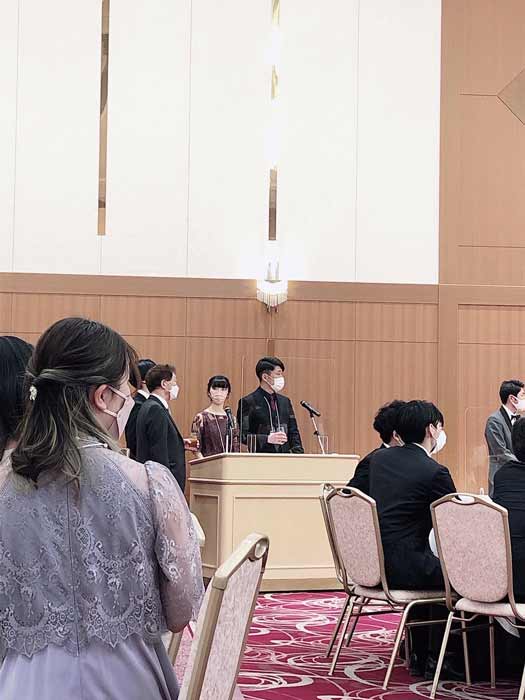 司会者と同窓会役員 司会者と同窓会役員